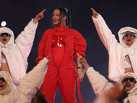 This Is Why Rihanna Said ‘F*ck You’ In a Viral Clip from Fentys Ball